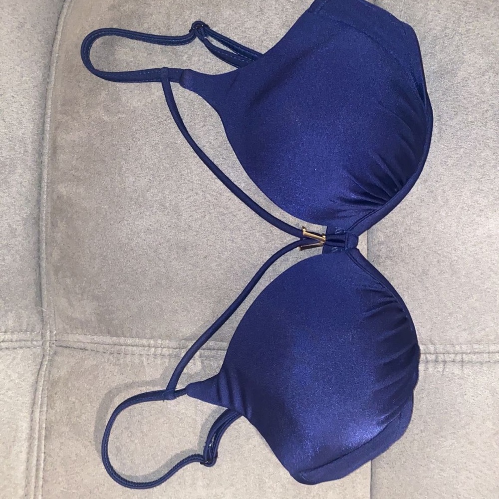Venus bikini top